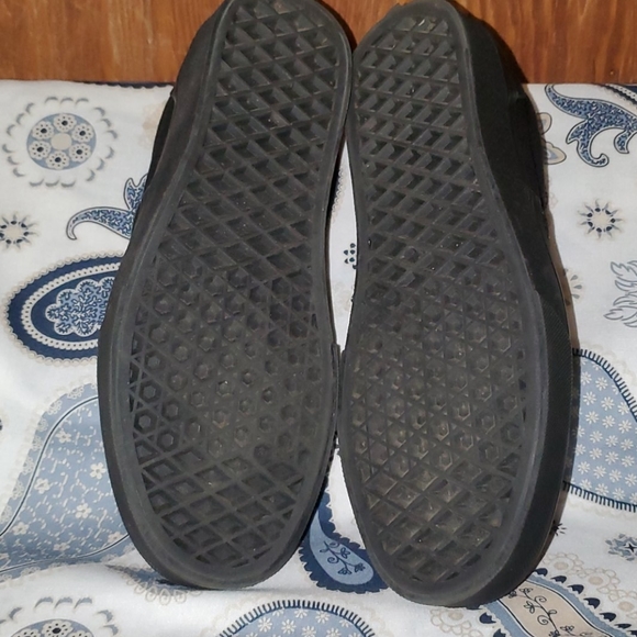 VANS - Picture 6 of 10